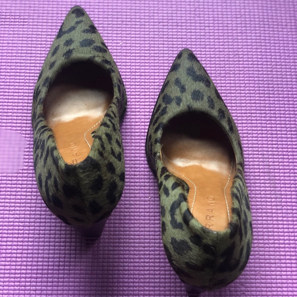 Carrano Leopard Pump - Picture 5 of 5